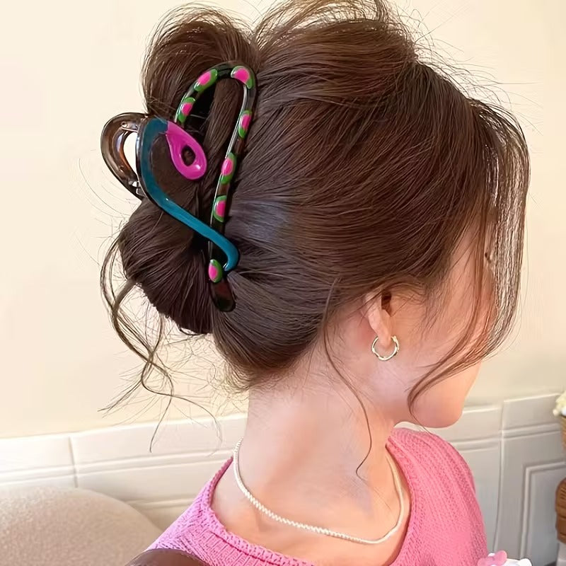 2pcs Simple Elegant Oil-Drip Color Heart-Shaped Hair Claw Clips, Spring/Summer Women's Strong Grip Shark Clip Comfortable and Durable for Daily Wear